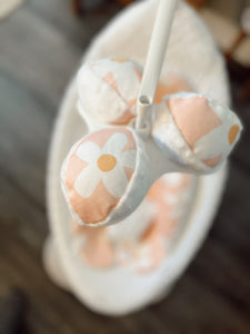 Mamaroo cover,newborn insert and balls in simple daisy